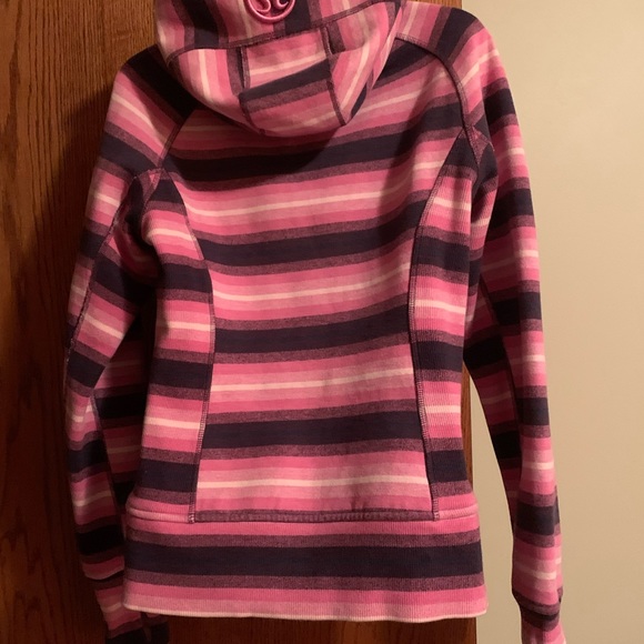 Lululemon women’s hoodie - Picture 3 of 4